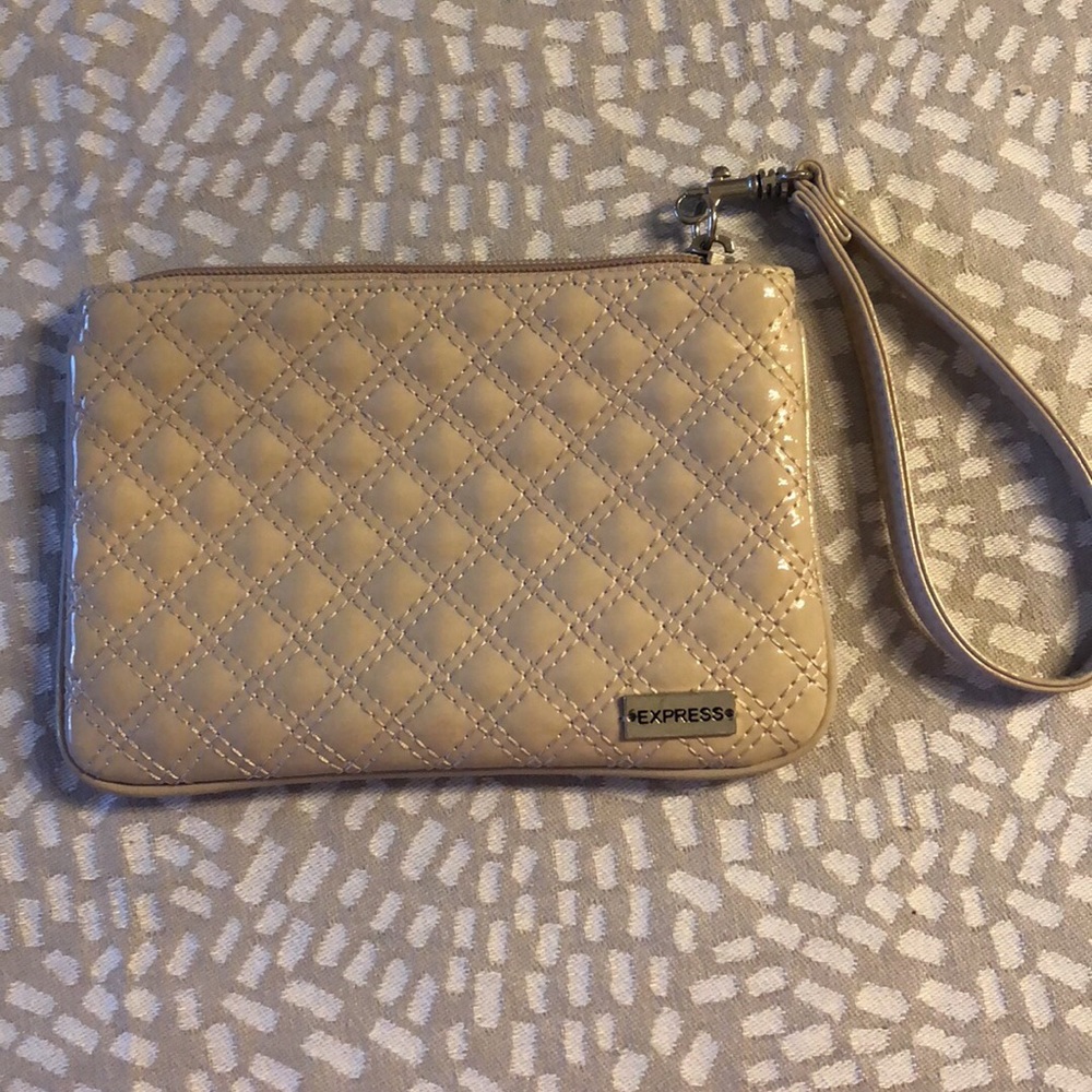 Express wristlet
